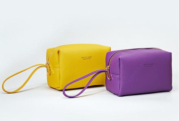 PU Material Fashion Cosmetic Bags , Multi Colored Trendy Makeup Bags