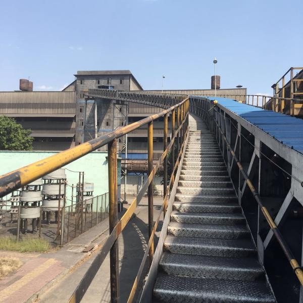 Pipe Belt Conveyor System For Curved Dust Free Bulk Material Enclosed Transport