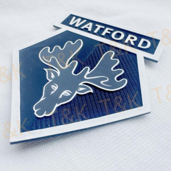 Футболка напечатанная шелковой ширмой изготовленная на заказ латает силикон передачи тепла для пальто