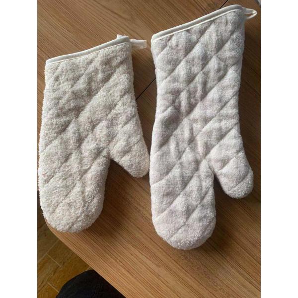 Перчатки полотенца микроволновой печи кухни высокой жары доят останавливать пара цвета