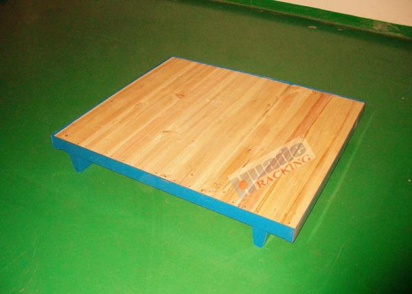 Logistics Centers Pallet Rack Shelving Customized Dimensions Welded Type Structure