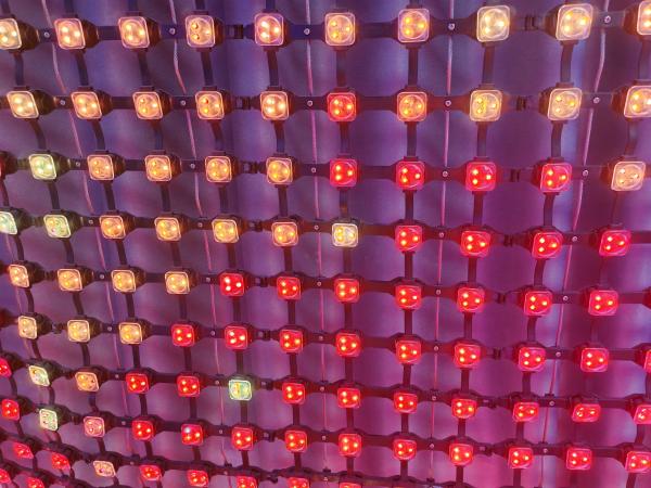 1m*1m LED Mesh Screen 70% Transparency Rate P50 Pixel Pitch LED Screen ODM OEM