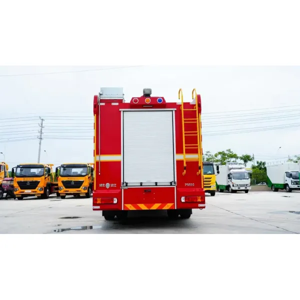 Sinotruk 10t 4X2 Foam Fire Truck Dry Powder Fire Truck Fire Truck Manufacturer Global Sales