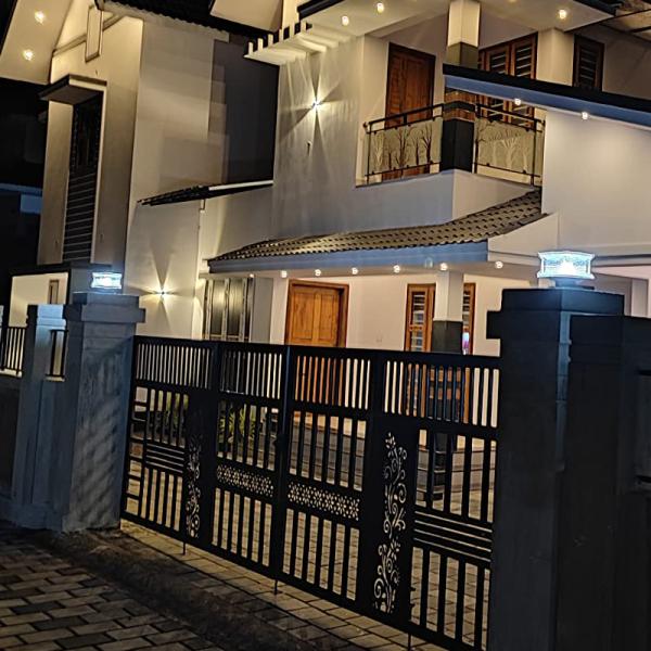 Водоустойчивый солнечный штендер IP65 освещает на открытом воздухе лампу крышки столба 6000K