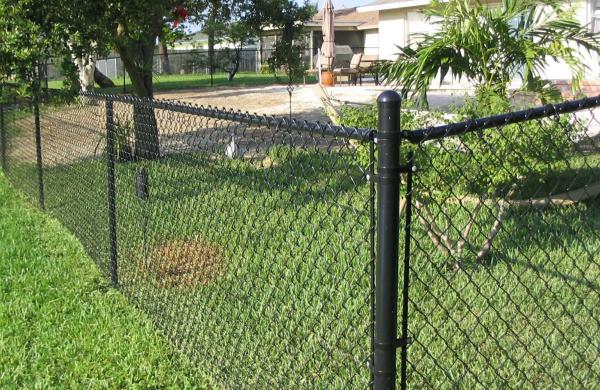 Dark Green Residential Chain Link Fence 5ft For Home Garden / Courtyard / Villa