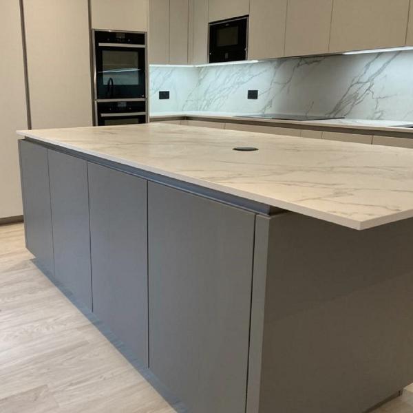 Assemble Luxury Kitchen Modern Melamine Cabinets ODM OEM