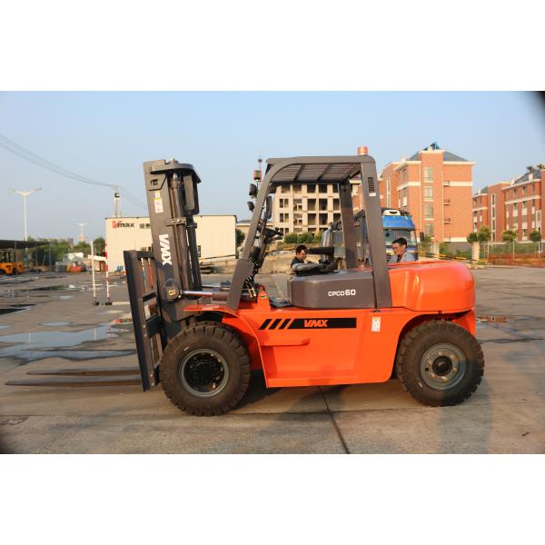 CPCD60 Diesel Powered Four Wheel Drive Forklift Max Lift Height 6000mm Automatic Transmission
