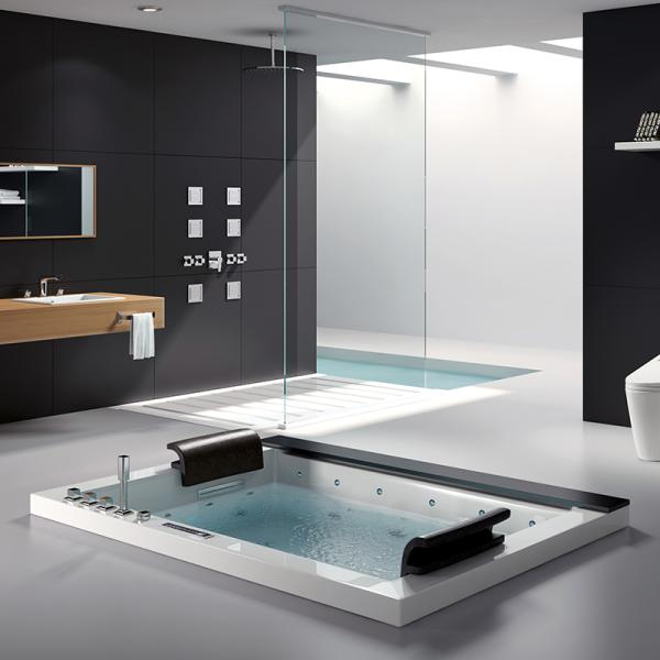 Round Acrylic Whirlpool Bathtub With Waterfall And Air Massage