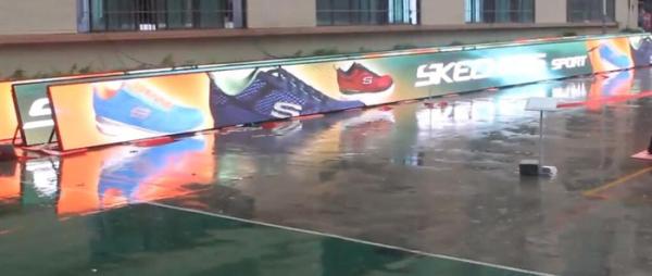P10 Basketball / Football Pitch Advertising Boards , Outdoor Programmable Led Signs