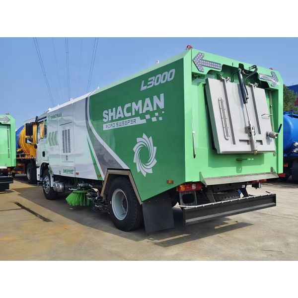 High Efficiency Suction Based Sweeping Heavy Duty Large Cleaning Equipment Street Garbage Sweeper Vehicle for Park Road Street