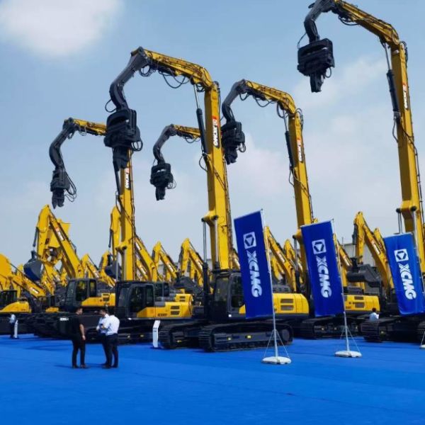 Marteau de pile hydraulique de vibro de sol dur de 12 mètres/force vibratoire du bélier de feuille 420 KN