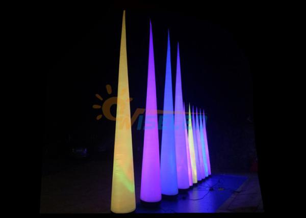 O cone material do ar do diodo emissor de luz do PVC/cone inflável do diodo emissor de luz ilumina-se com lâmpada do ventilador