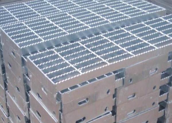 Welding Heavy Duty Steel Grating , Steel Stair Treads Grating Raw Material