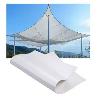 1050GSM Couvertures de bâches en PVC en plastique résistant à la pluie Couvertures de toiture en tôles de bâches en plastique 1300D 23*23