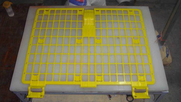 Yellow Plastic Brick Guard System / Scaffolding Safety Accessories
