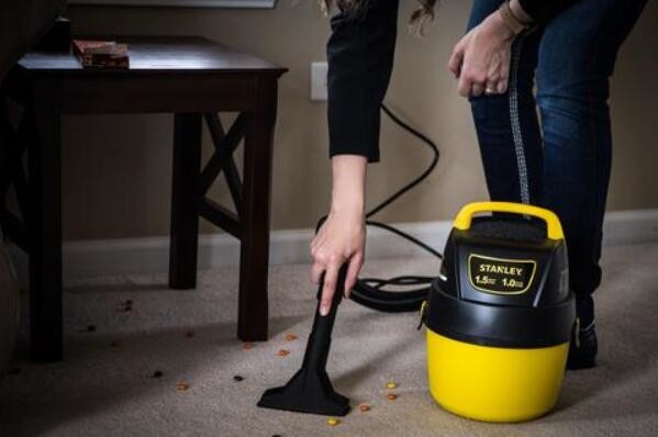 1 Gallon 4L Stanley Wet Dry Vacuum Cleaner Single Stage Wall Mount Design