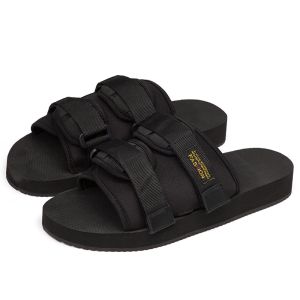 Des tongs d'été pour hommes de marque personnalisée avec un haut en toile bouché