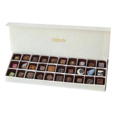 Christmas Cardboard Chocolate Box Recyclable Magnetic Closure Custom