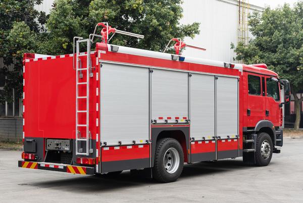 Sinotruk Sitrak 4 toneladas de pó químico seco caminhão de combate a incêndios veículo especializado China fábrica