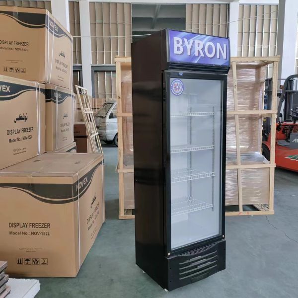 Three Door Commercial Beverage Cooler Single Temp Adjustable Shelf