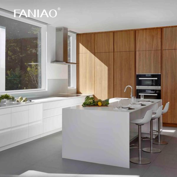 Классический деревянный кухонный шкаф Доступная цена на заказ Современный деревянный жилой дом Современный дизайн Кухонный шкаф