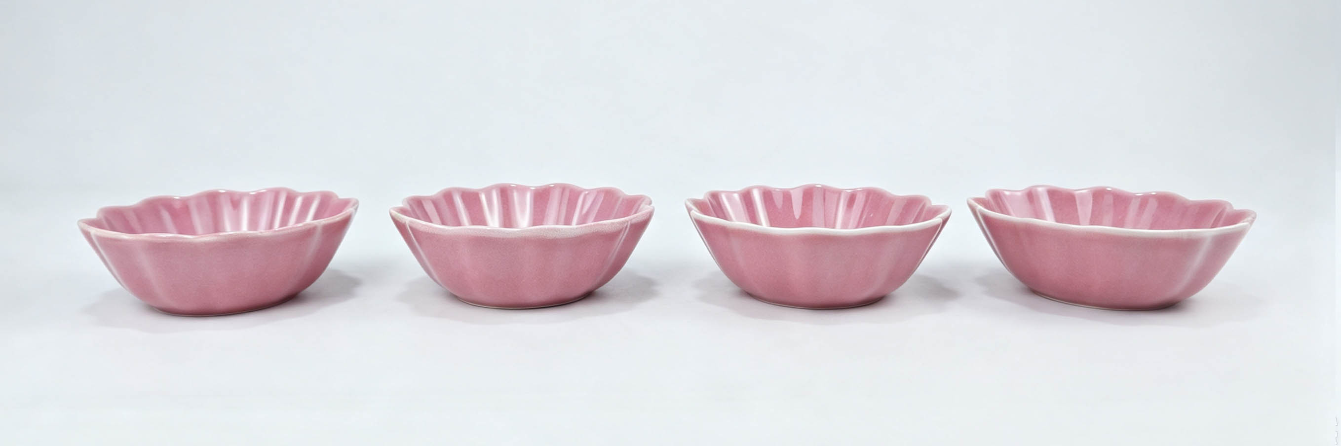 Pink Scalloped Ceramic Bowls Set of 4, Flower‑Shaped Small Serving Bowls