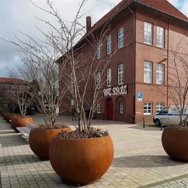 Geometric Spheres Weathered Corten Steel Tree Planters Globe For Streetscape
