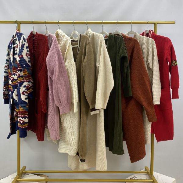 Fashionable Used Cardigan Long Sweaters Loose Free Size Mixed Colors Clean Condition
