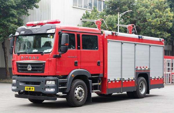Sinotruk Sitrak 4 toneladas de pó químico seco caminhão de combate a incêndios veículo especializado China fábrica