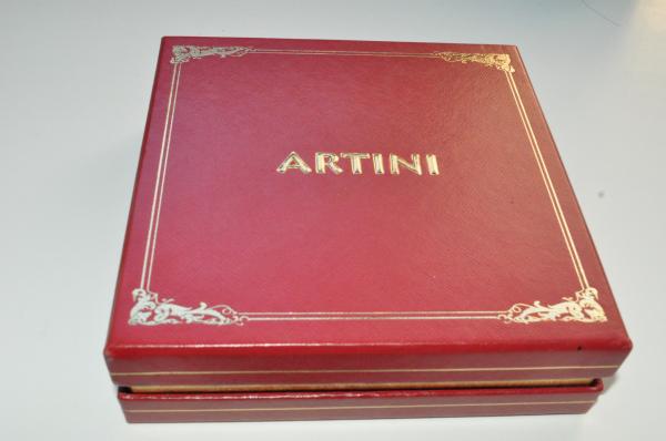 Top Grade Embossed Jewellry Gift Packaging Box, Luxury Apparel Gift Boxes With Foam