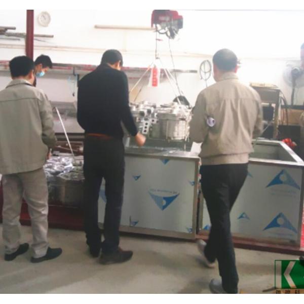 Большой ультразвуковой уборщик для чистки фильтра для масла головок цилиндра корпуса двигателя с 3600В ультразвуковым