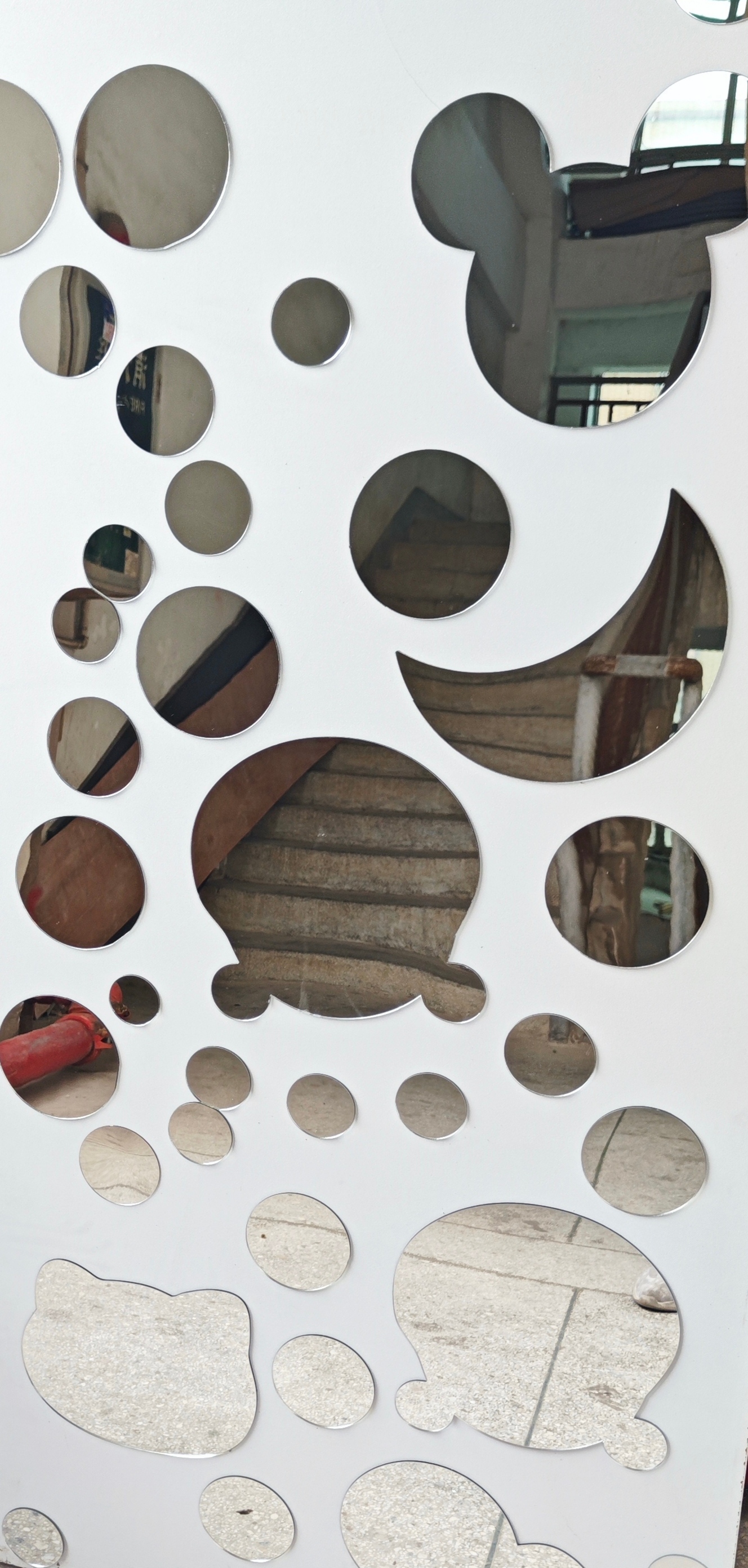 Thickness 2.65mm Acrylic Silver Round Mirror Laser Cut  Size 285mm