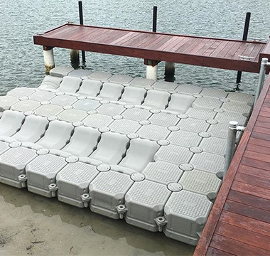 Удаляемый модульный плавучий понтон низкого содержания HDPE пластик и пена EPS