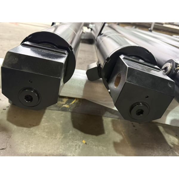 High Tonnage Telescopic Hydraulic Cylinders With Hard Chrome Plated Surface For AWP