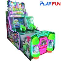 Juego de tiros con pistola de agua.