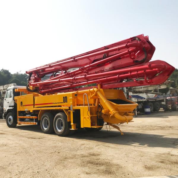 4 o crescimento 140m3/H usou o caminhão da bomba concreta para Beton que coloca Putzmeister