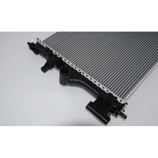 Radiador de aluminio y tanque de agua de plástico perfecto para Chevrolet Malibu 1.5T 2012-2019
