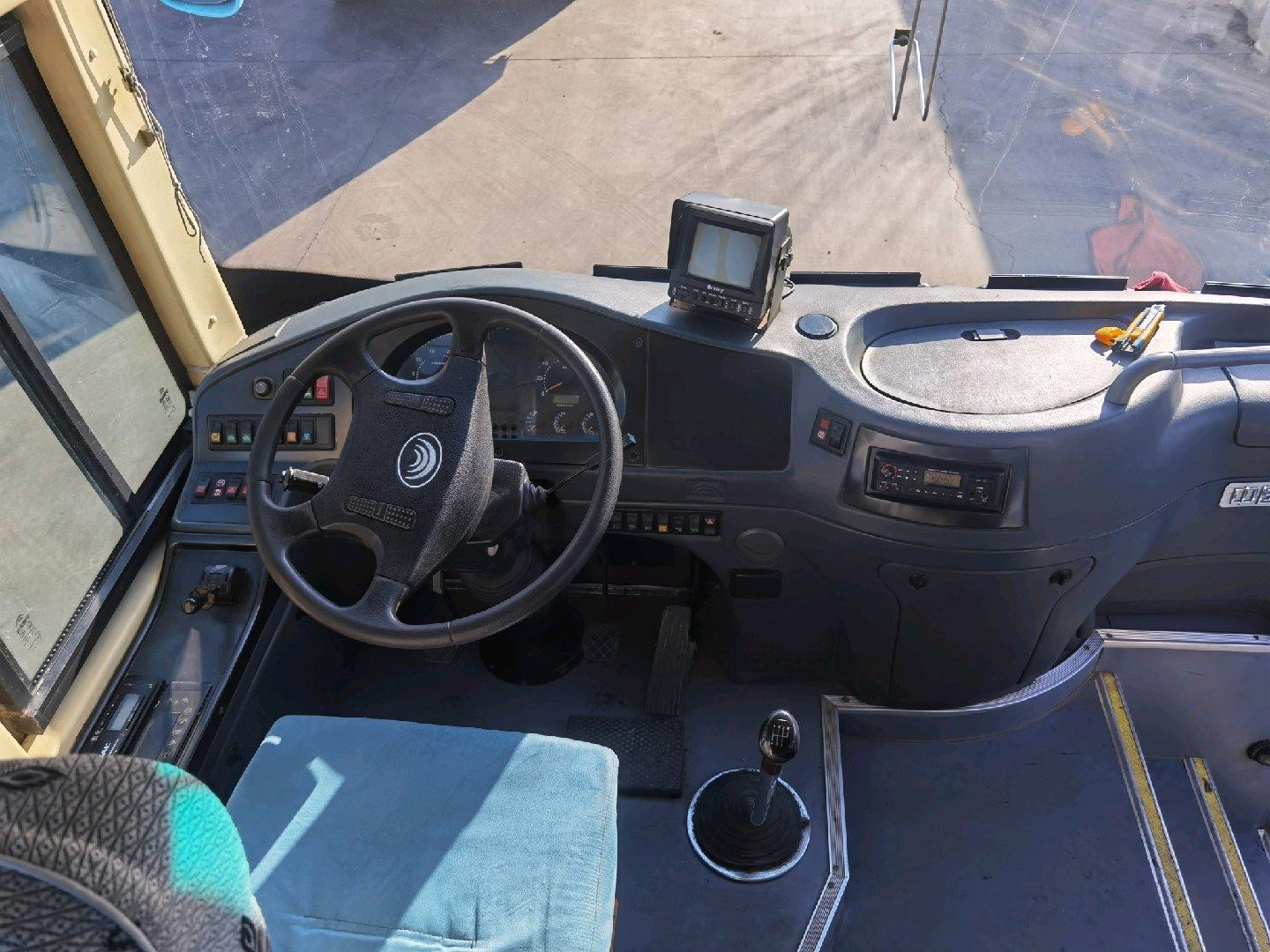 Автобусы мест автобуса 47 двигателя ZK6100 Yutong используемые автобусом роскошные используемые роскошные