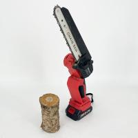 Una sierra de una mano de 8 pulgadas Mini motosierra doméstica pequeña Potencia de litio
