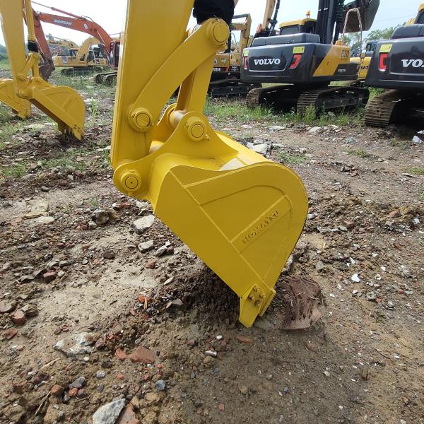 Подержанный гидравлический экскаватор Komatsu PC120, 2022 год, без ремонта