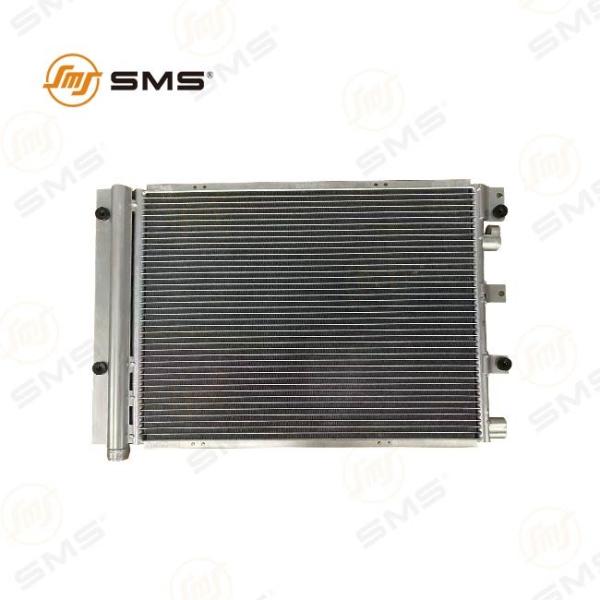 Condenseur de climatisation DZ15221845033 SHACMAN M3000 Pièces de camion Échangeur de chaleur Condenseur