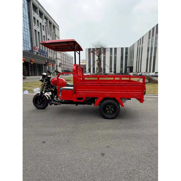 Gasoline Q1 Cargo Tricycle Three Wheeler Top Ceiling 200cc Air Cooled Engine With Inner Floating Small Booster Rear Axle And 1000kg Load Capacity ‌For Heavy Duty Transport