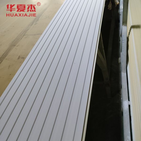 Eco-friendly PVC Waterproof WPC Wall Panel for Indoor Wall Decoration and Moisture Resistance