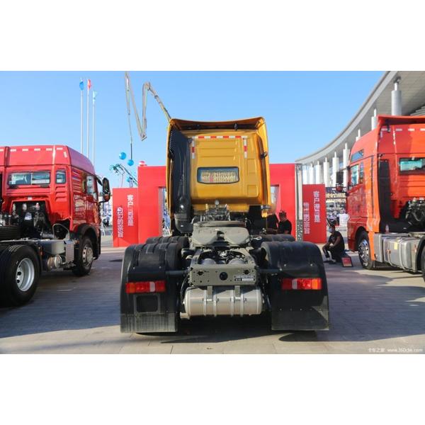 Used HOWO SINOTRUCK 6X4 Truck Head T7H 460 Tractor Truck with EURO 5 Emission