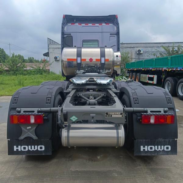 2024 HOWO 6X4/4X2LNG540HP Automatic Transmission Traction Transport Truck for Sale