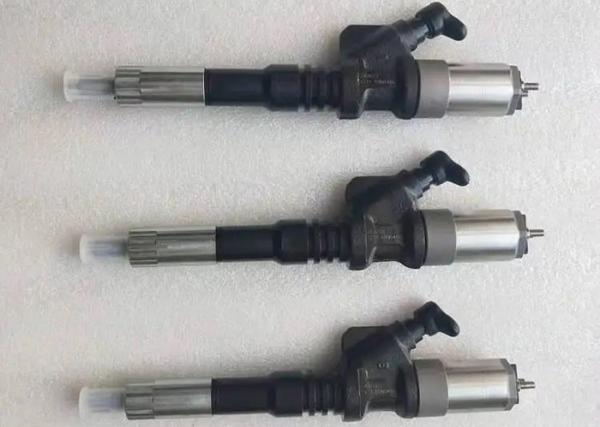 KOMATSU Spare Parts PC400-7 excavator parts engine injector 6156-11-3300