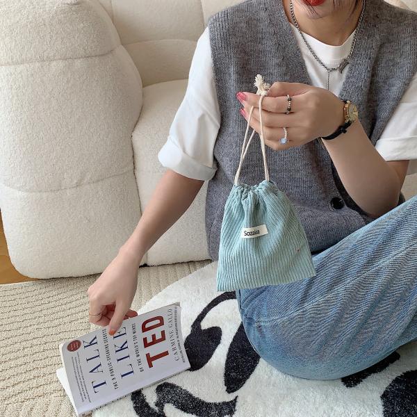 Customized Color Woven Label Storage Drawstring Fabric Packaging Bag for All Seasons