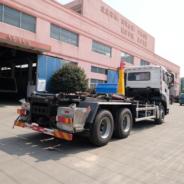 15tons 145m3 Hook Lift Bin Truck 89km/H Maximum Speed For Municipal Sanitation