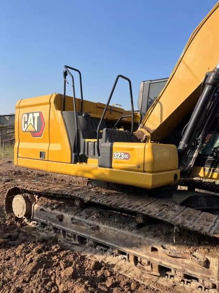 Air Conditioned Cab Crawler Used Excavator Machine CAT 323GC 26KW