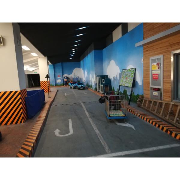 Auto de escuela de conducción para niños con cinturón de seguridad y mando a distancia